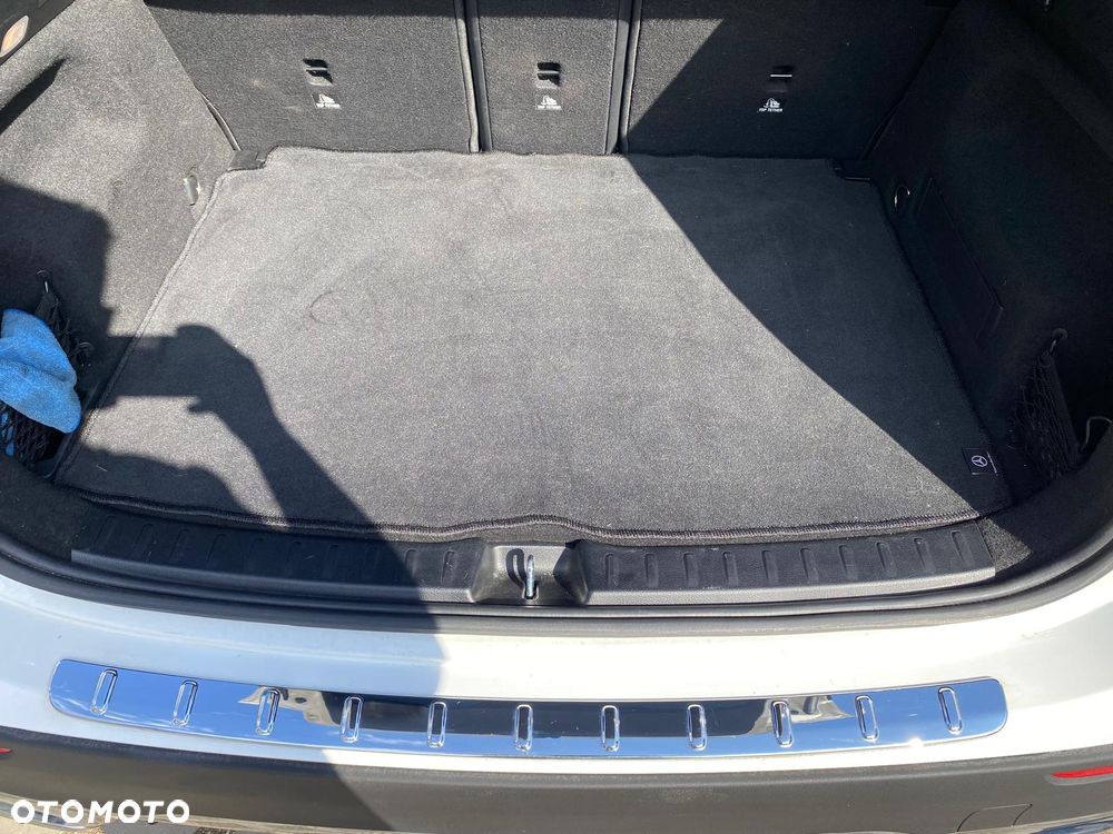 Mercedes-Benz GLA 250 4Matic 8G-DCT Progressive - 9