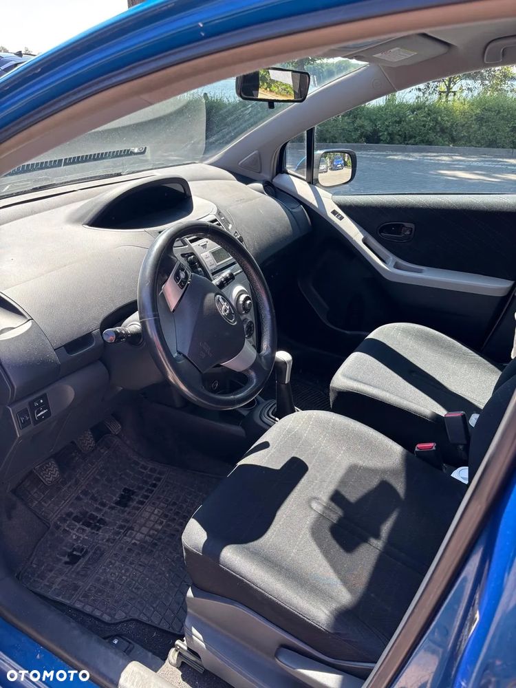 Toyota Yaris 1.3 Sol - 10