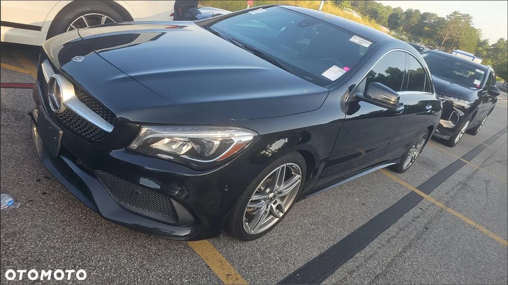 Mercedes-Benz CLA 250 4Matic 7G-DCT AMG Line - 2