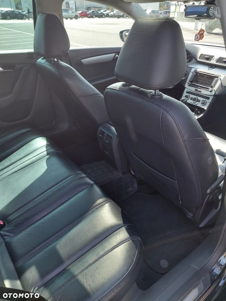 Volkswagen Passat 1.6 TDI BlueMotion Technology Highline - 15