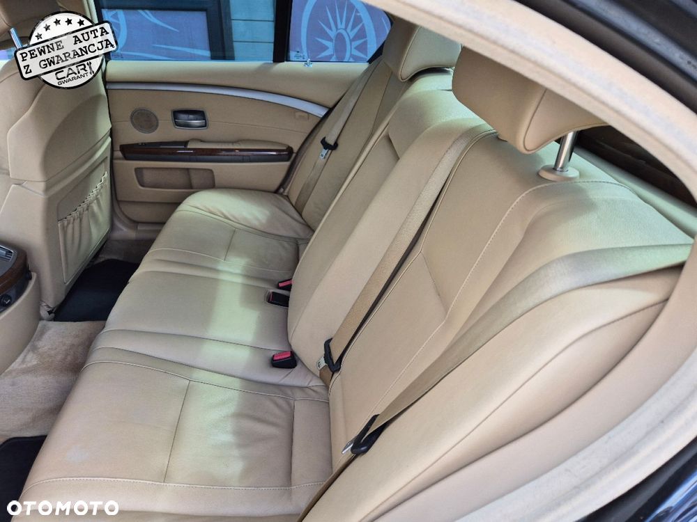 BMW Seria 7 - 16