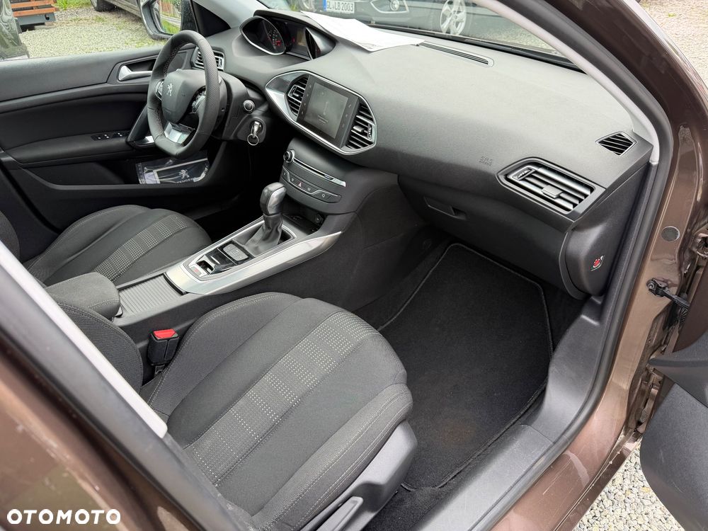 Peugeot 308 BlueHDi 150 EAT6 Stop & Start Business-Line - 25