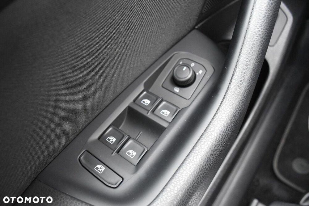 Volkswagen Passat 2.0 TDI Business DSG - 26