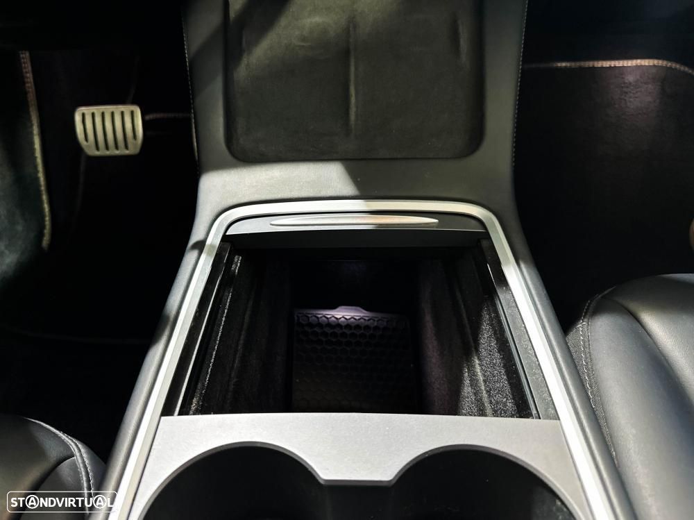 Tesla Model 3 Performance Dual Motor AWD - 38