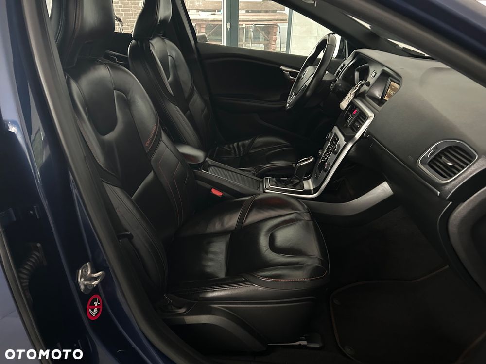 Volvo V40 D2 Drive-E Dynamic Edition - 28