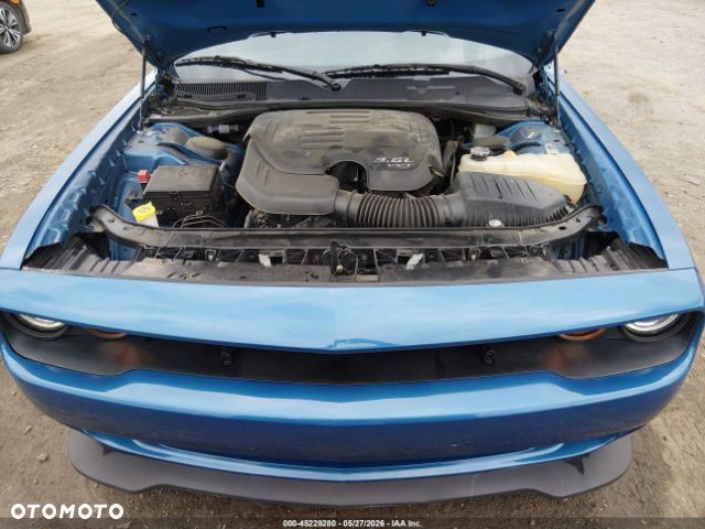 Dodge Challenger - 10