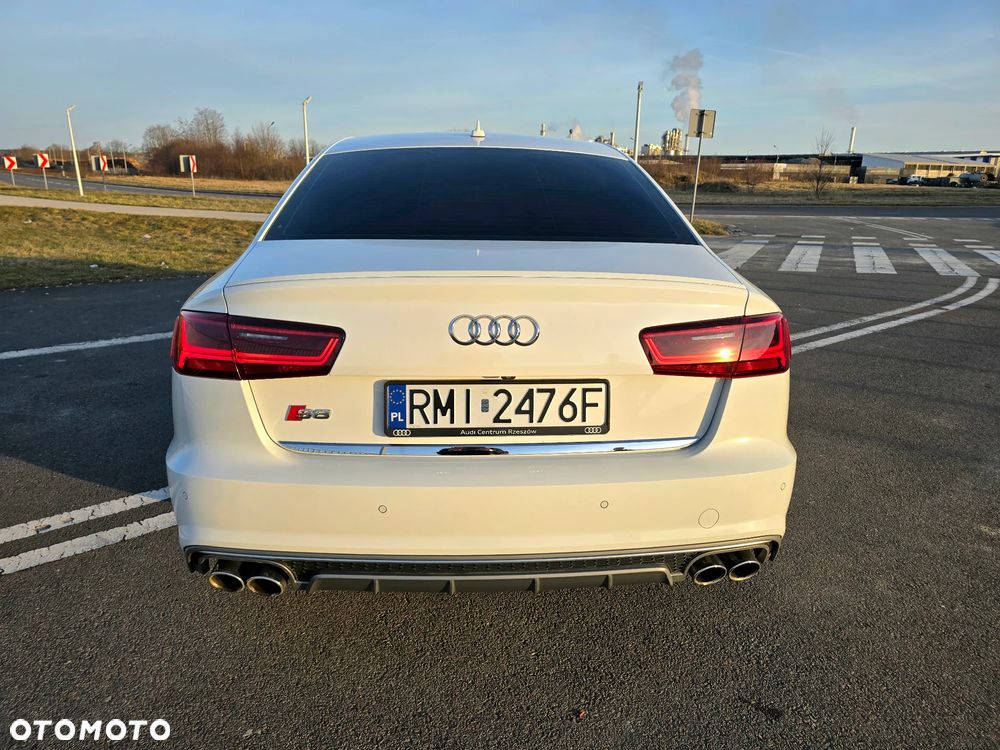 Audi S6 Limousine - 9