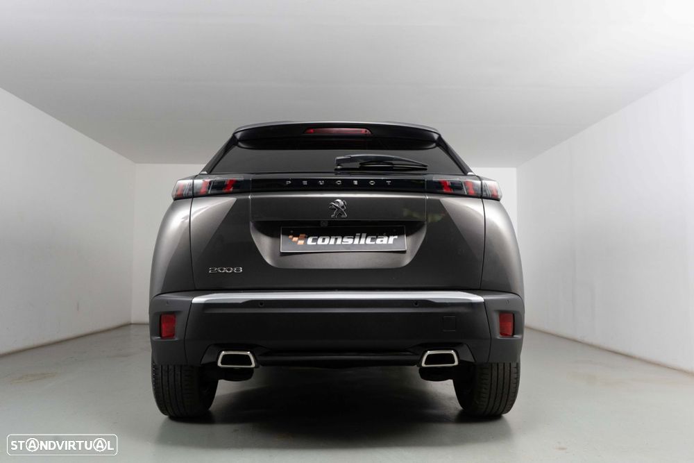 Peugeot 2008 1.2 PureTech Allure EAT8 - 4