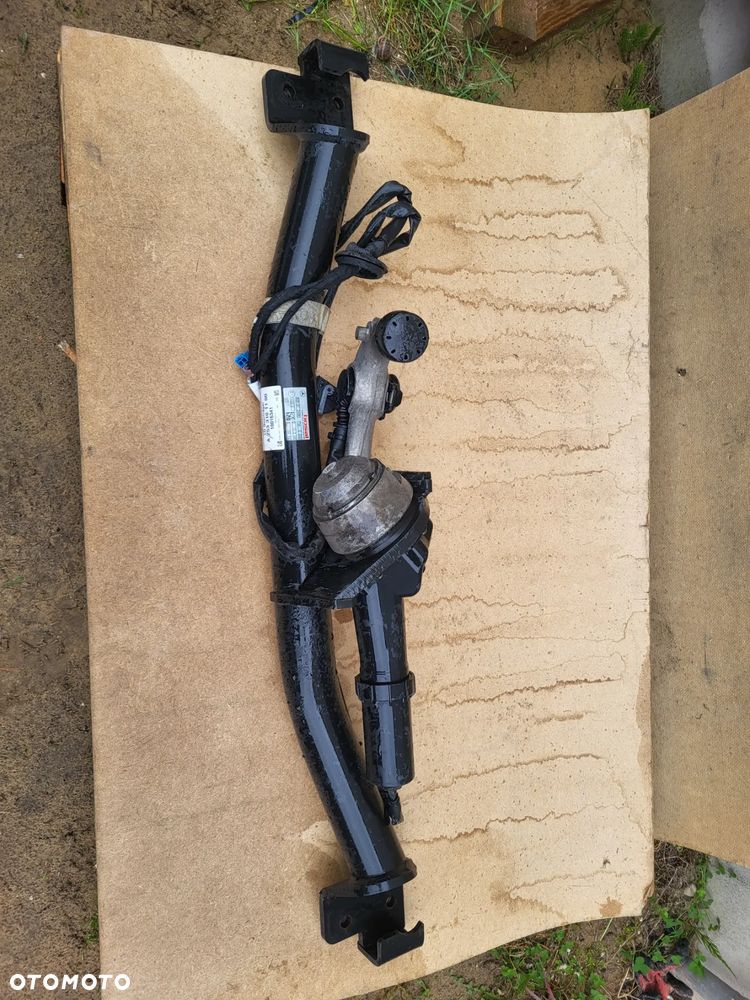 Hak Holowniczy MERCEDES GLC I 1 X253 W253 A253 A2533102800 15-22 ORYGINALNY - 3