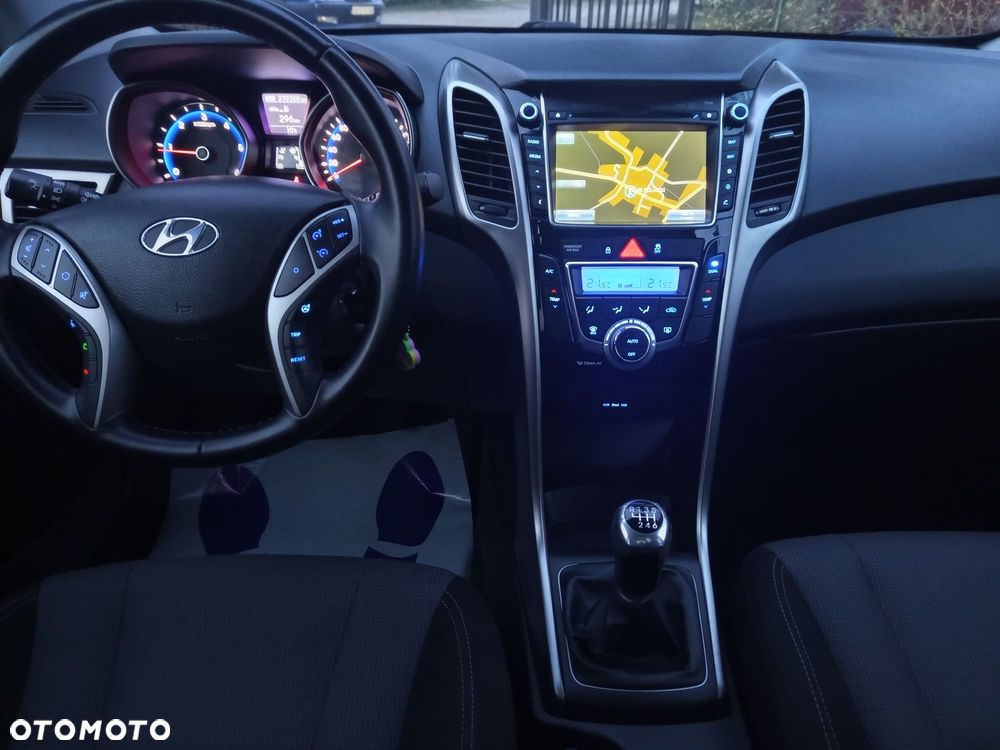 Hyundai i30 1.6 CRDi BlueDrive Premium - 4