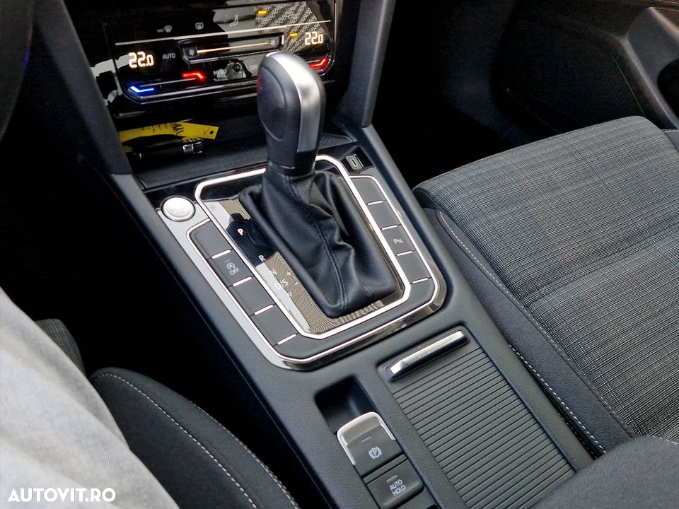Volkswagen Passat 2.0 TDI SCR DSG Business - 16