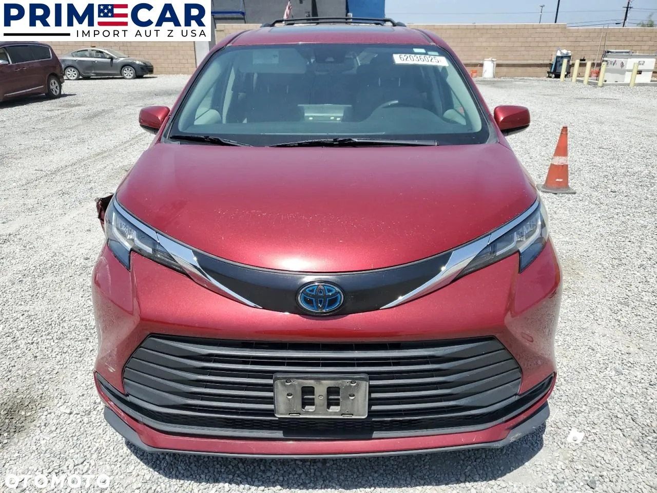 Toyota Sienna - 5