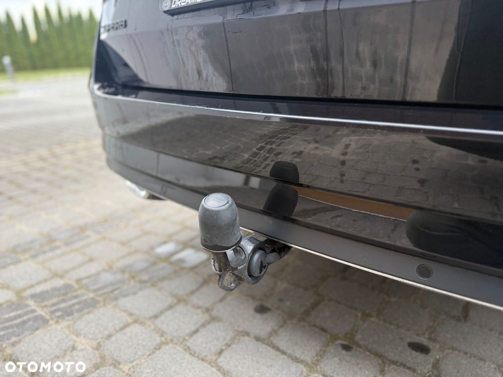 Skoda Superb 2.0 TDI Sportline DSG - 19