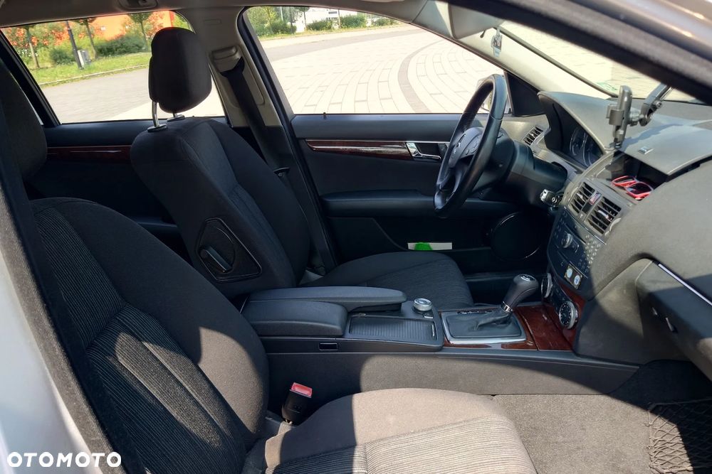 Mercedes-Benz Klasa C 180 Kompressor Automatik BlueEFFICIENCY Avantgarde - 22