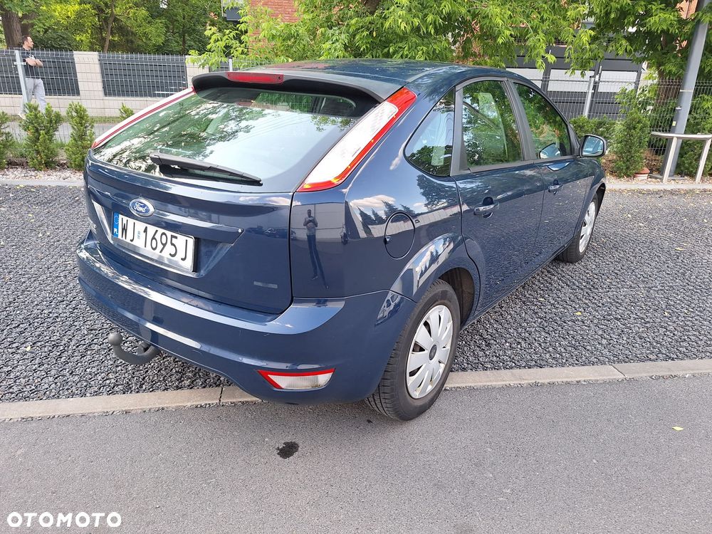 Ford Focus 1.8 Style - 8
