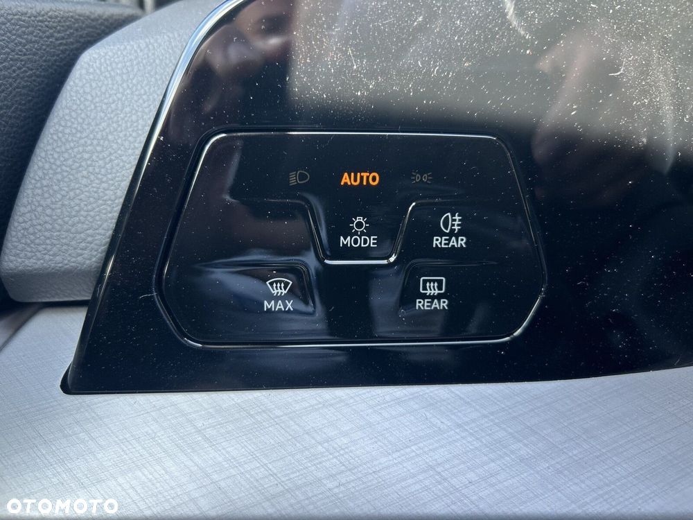 Volkswagen Golf Variant 2.0 TDI Life Plus - 16