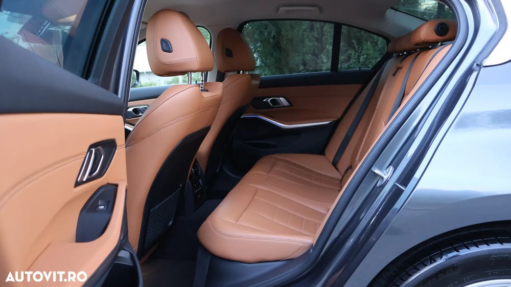 BMW Seria 3 320d Aut. Sport Line - 11