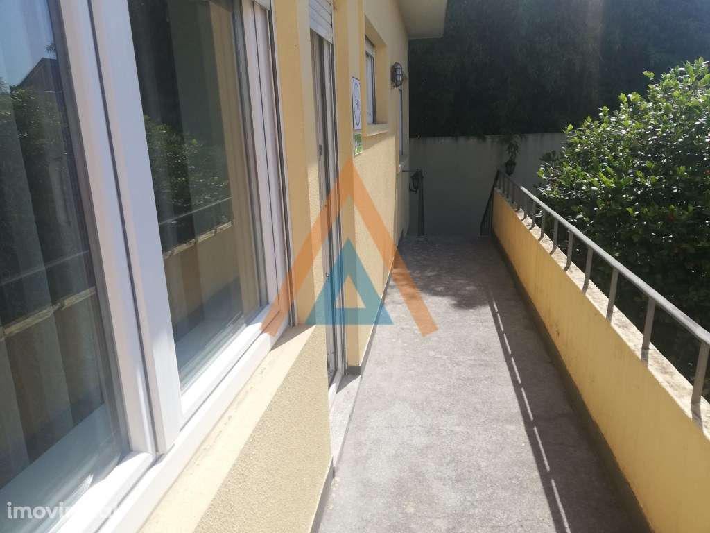 Moradia T4 centro de Santa Maria Feira - Grande imagem: 5/27