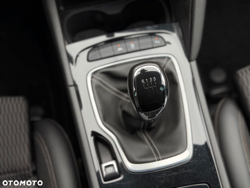 Opel Insignia - 28
