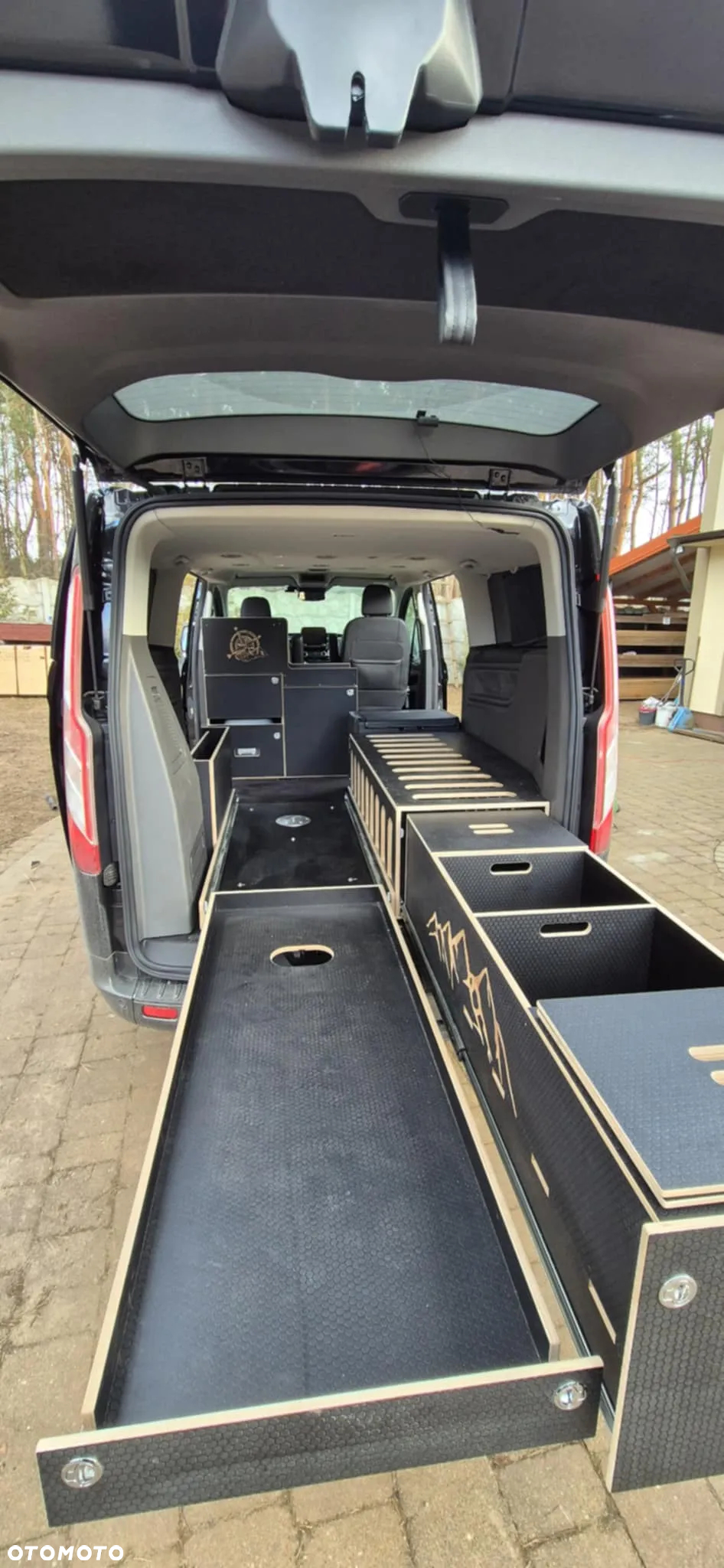 Ford Tourneo Custom - 15