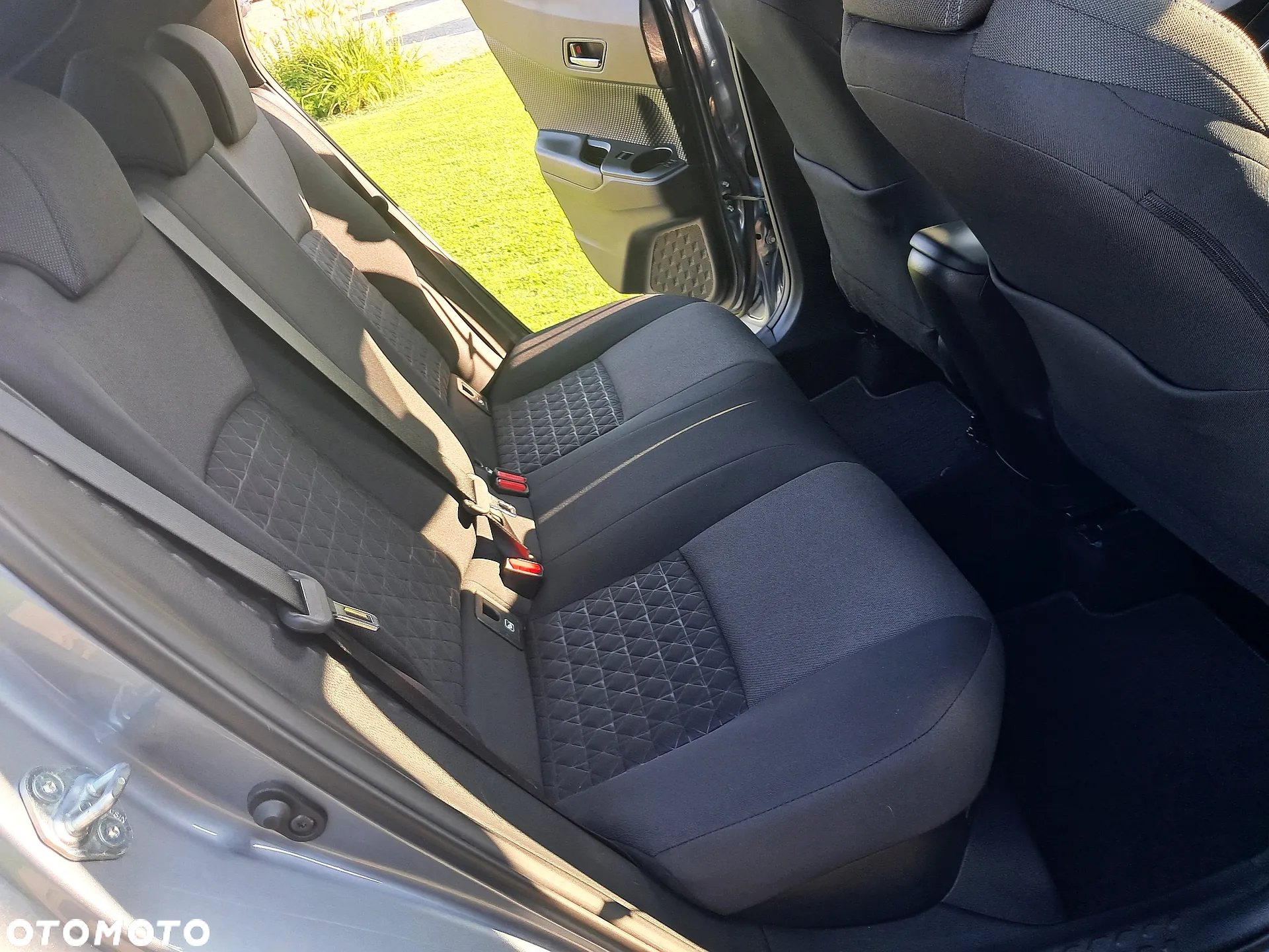 Toyota C-HR - 23
