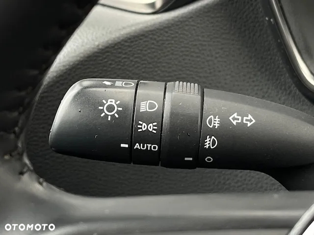 Toyota Corolla 1.8 Hybrid Executive - 24