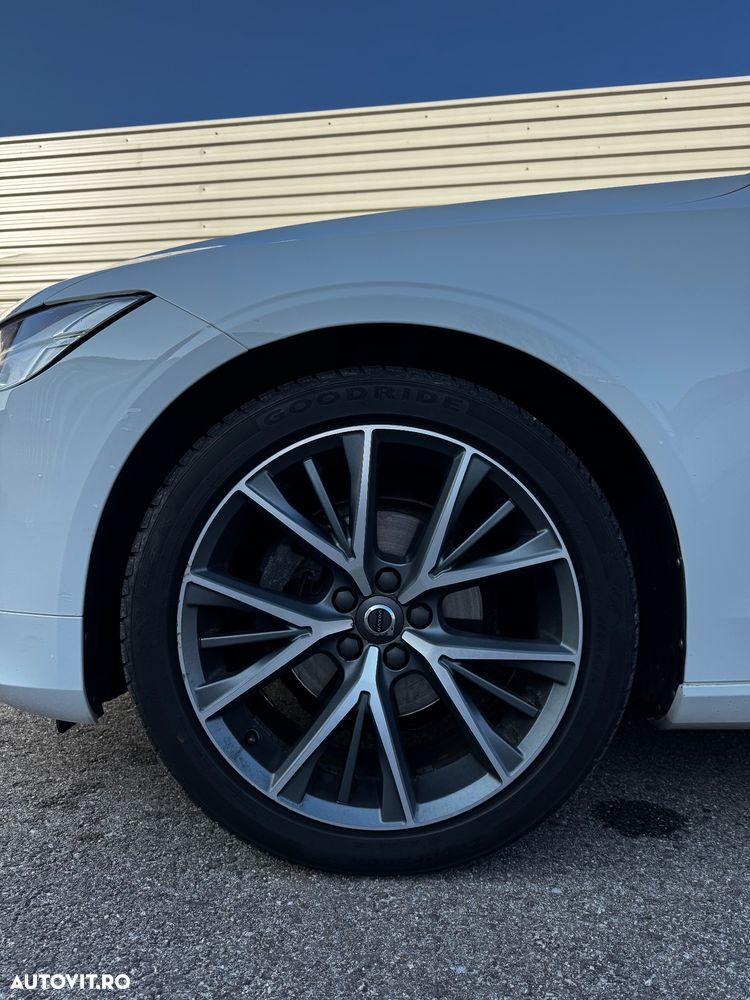 Volvo S90 D4 Momentum - 38