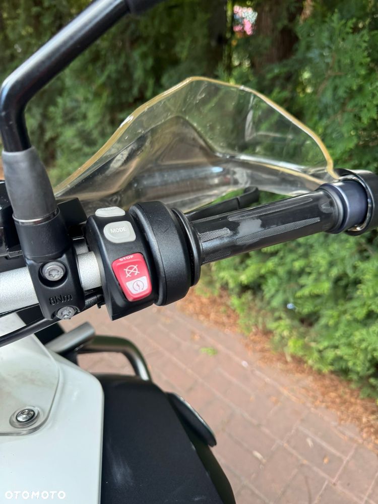 BMW R - 22