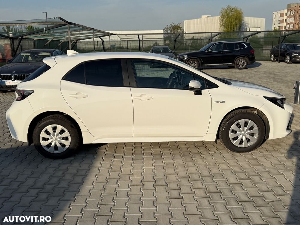 Toyota Corolla 1.8 HSD Business - 11
