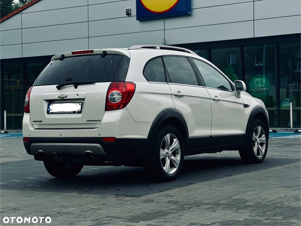 Chevrolet Captiva 2.4 LT+ - 9