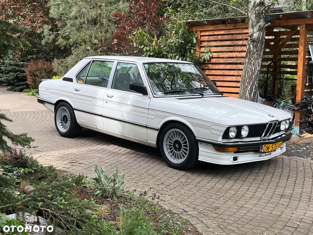 BMW Seria 5 528 i - 1