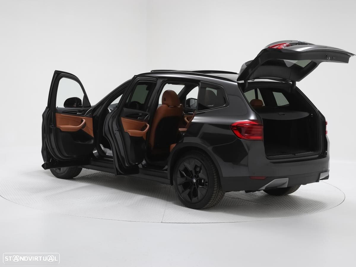BMW iX3 - 5