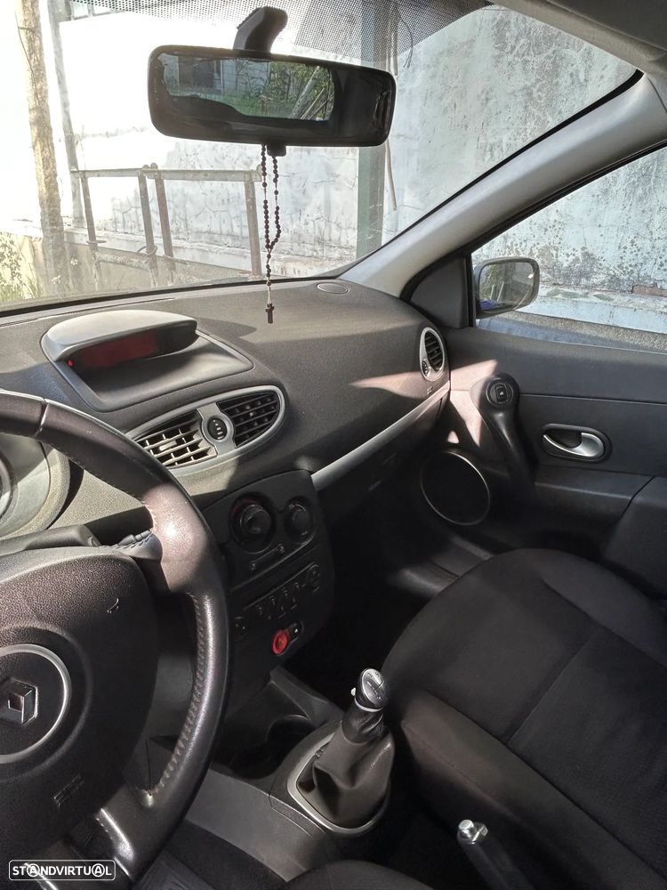 Renault Clio 1.2 16V Dynamique S - 7