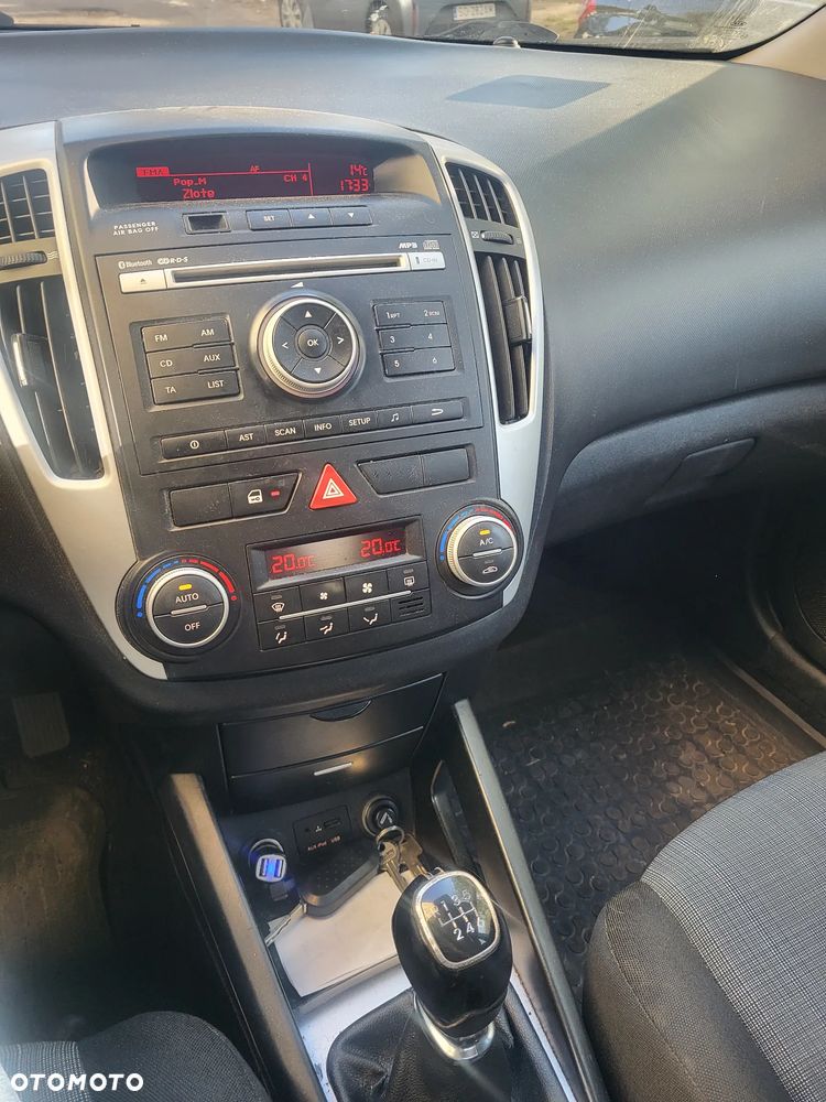 Kia Ceed 1.6 CRDi 90 ISG Vision - 3