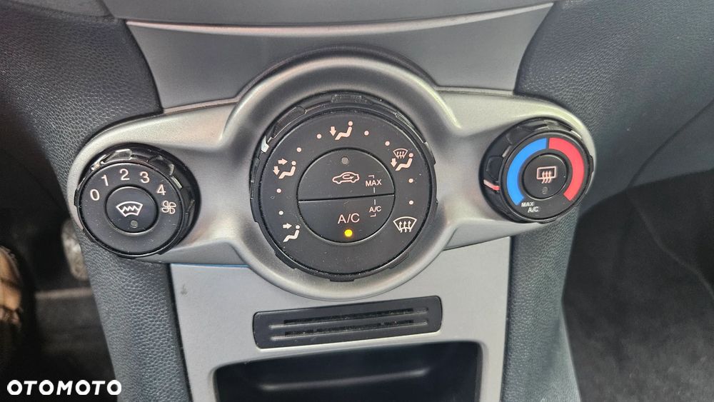 Ford Fiesta 1.25 Trend EU5 - 19