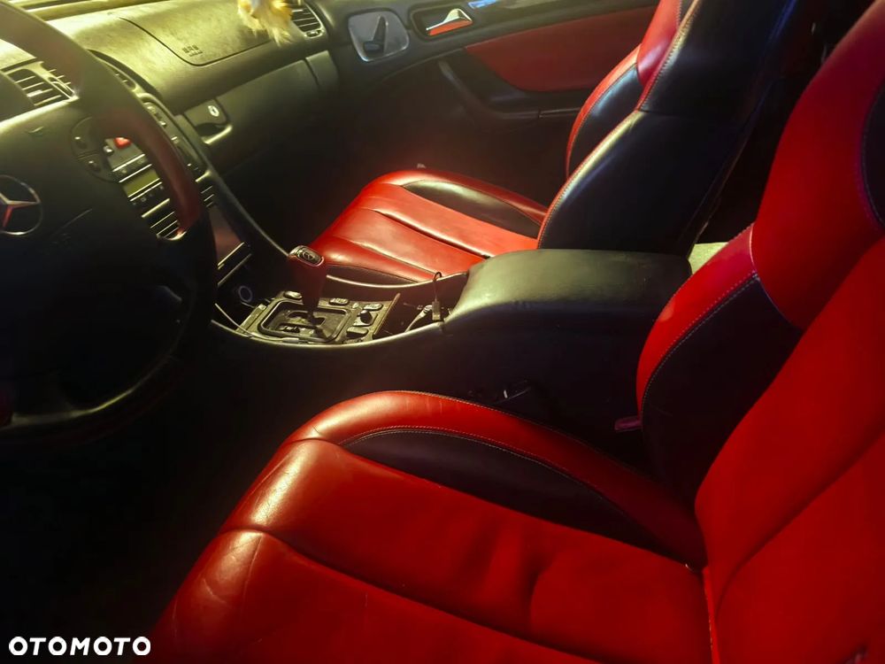 Mercedes-Benz CLK - 8