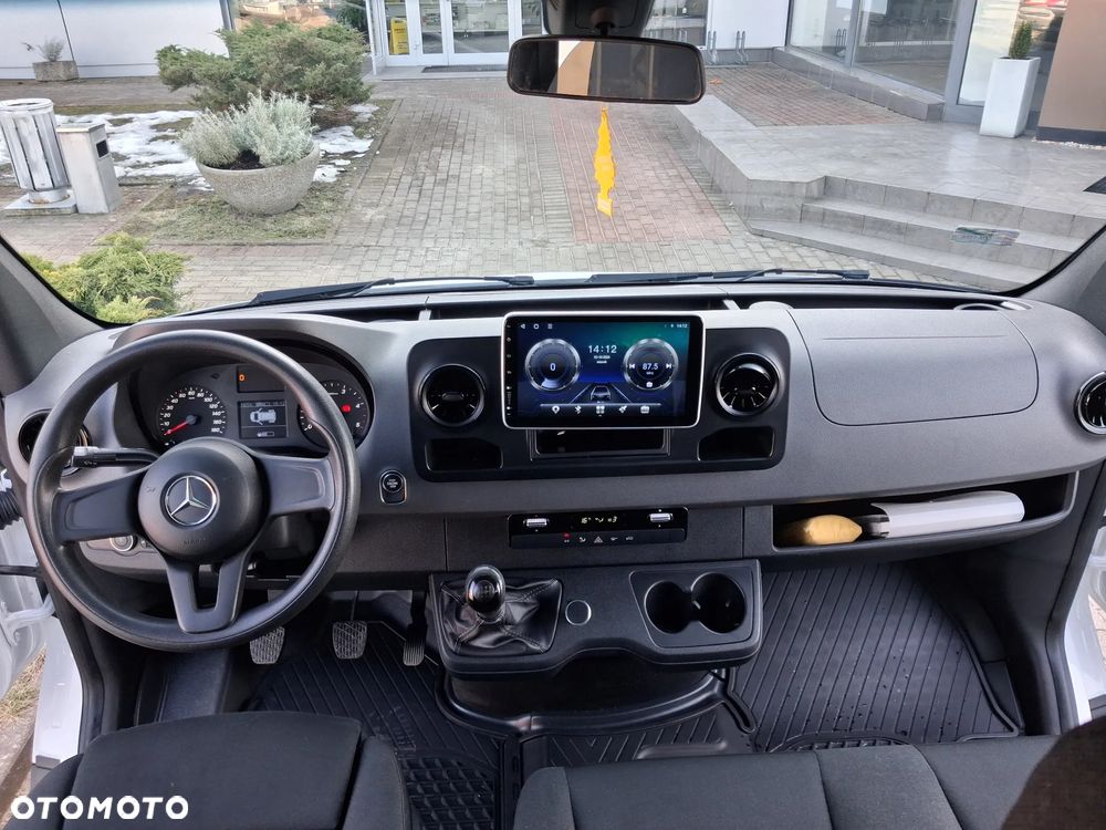 Mercedes-Benz SPRINTER - 22