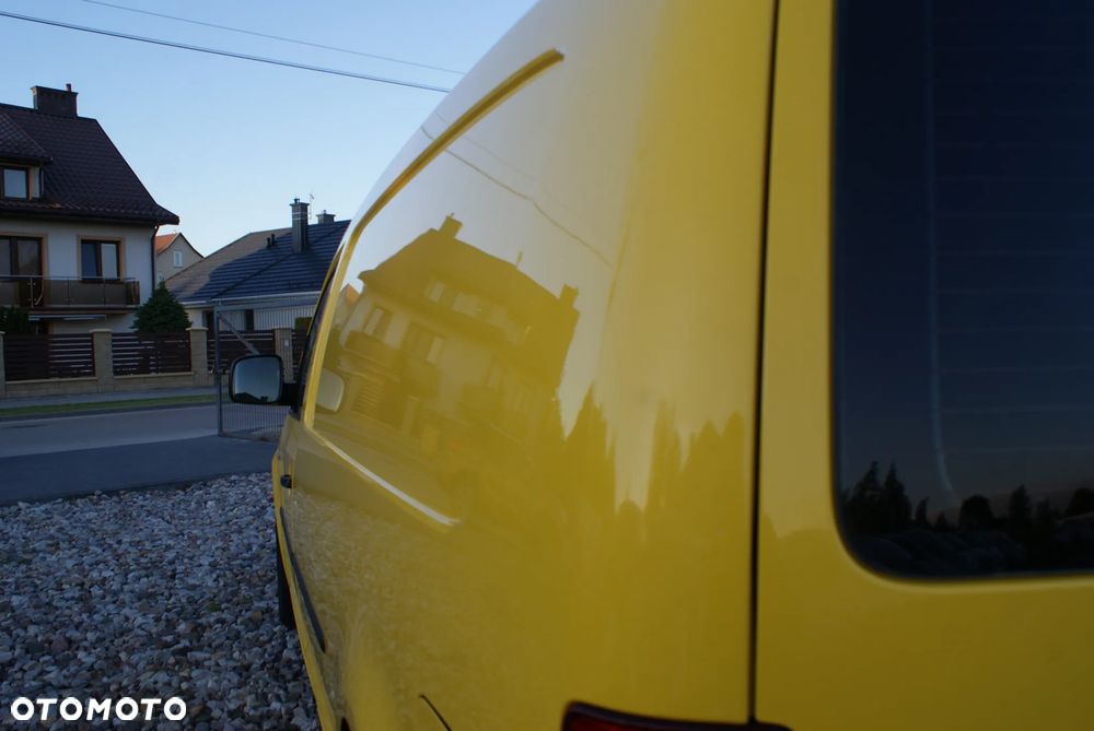 Volkswagen Caddy Maxi - 18