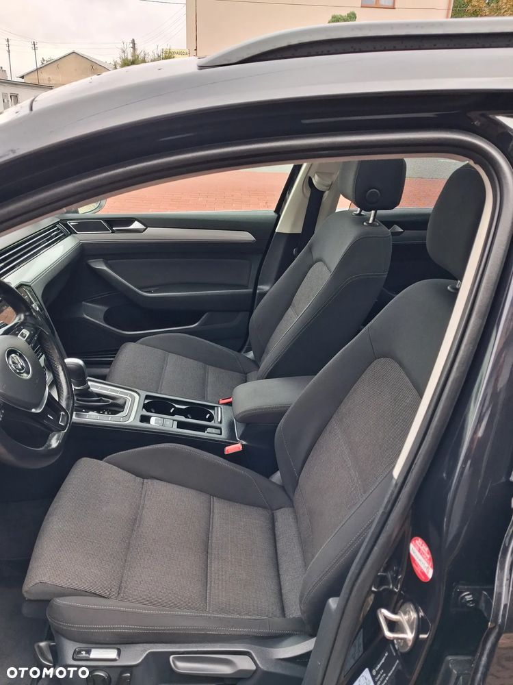 Volkswagen Passat - 14