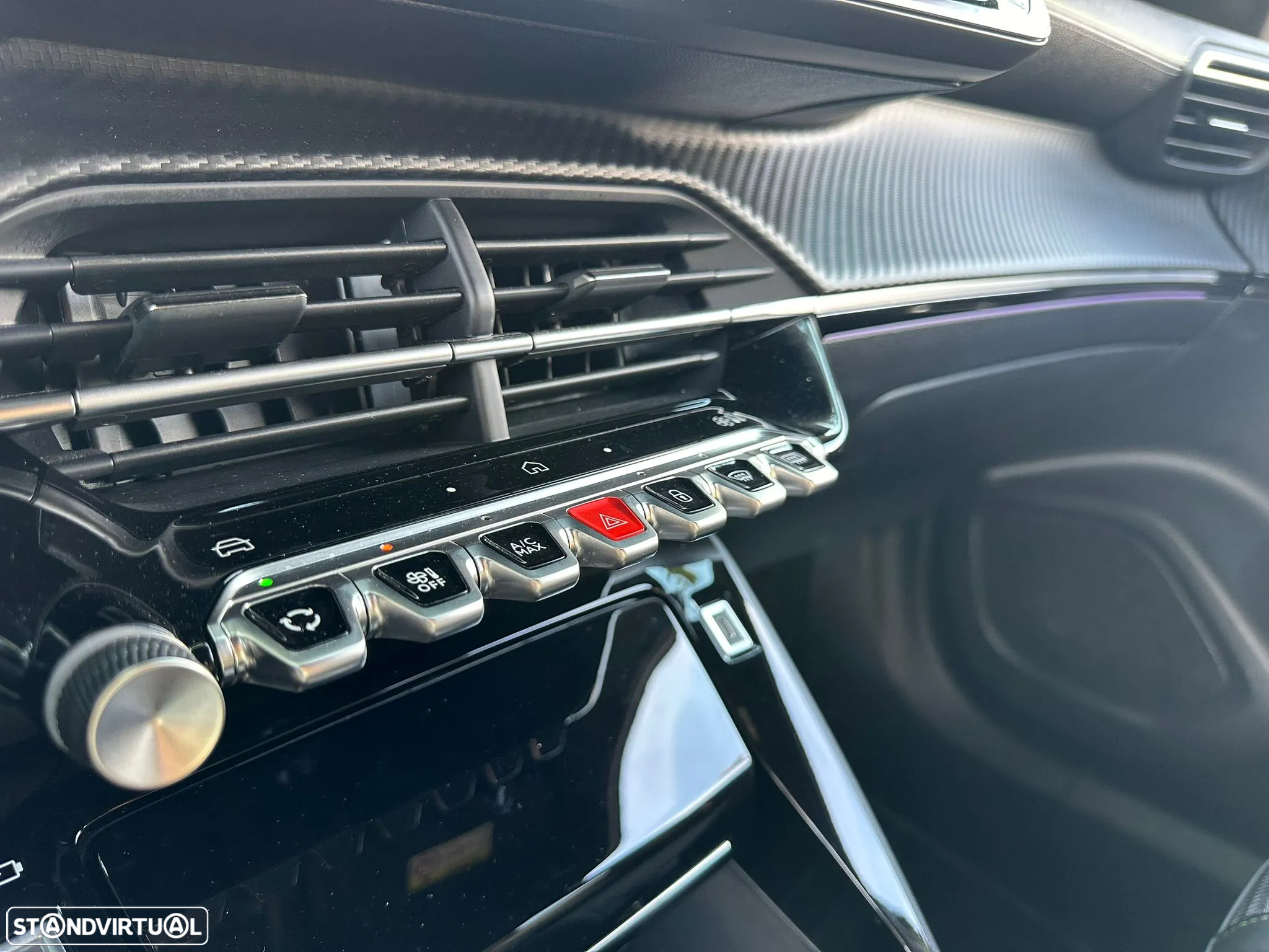 Peugeot 2008 PureTech 130 EAT8 GT - 21
