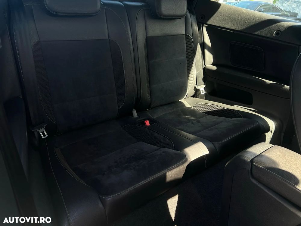 Volkswagen Golf 2.0 TDI BlueMotion Technology Comfortline DSG - 38