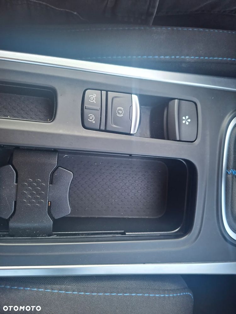 Renault Megane TCe 140 GPF GT LINE - 20