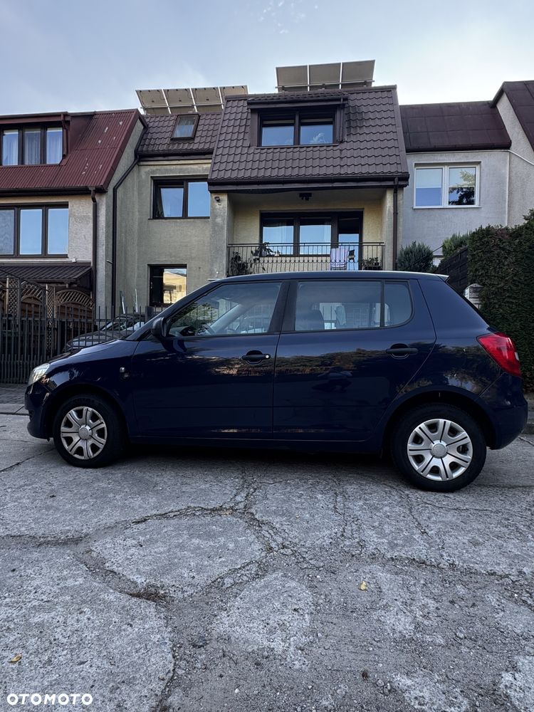 Skoda Fabia 2012 photo 5