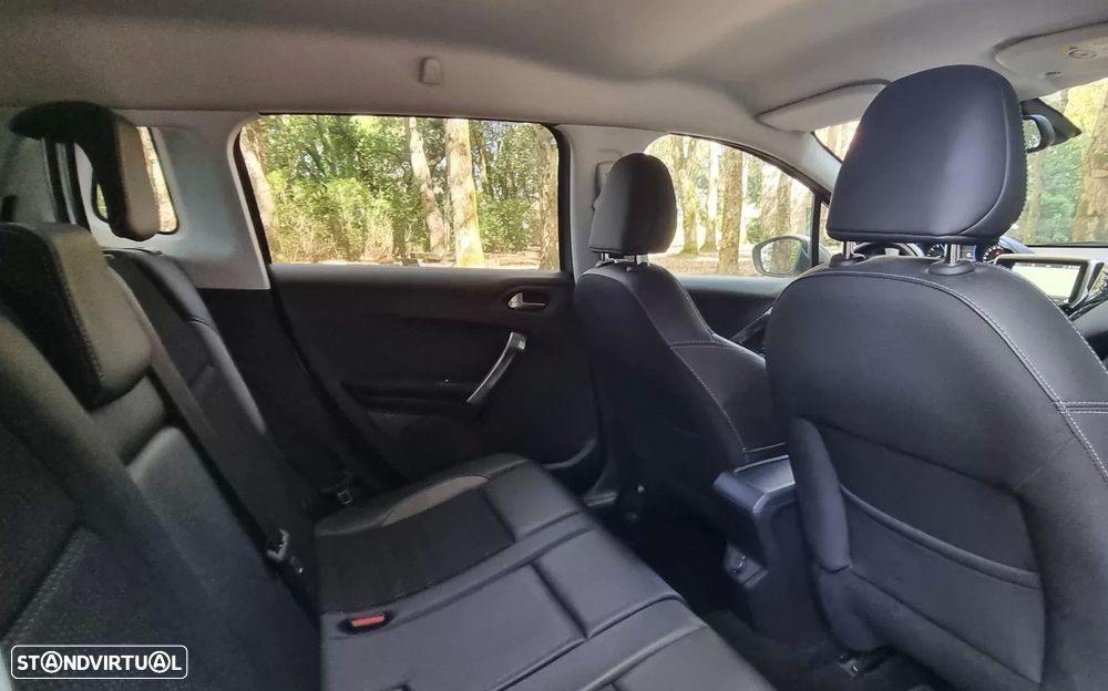 Peugeot 2008 1.2 PureTech Allure - 20