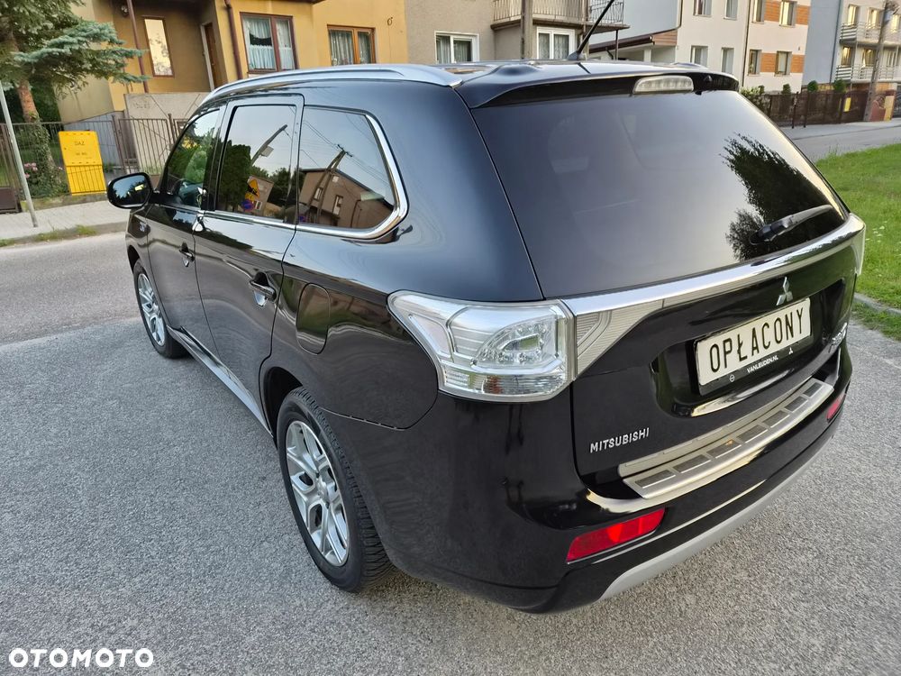 Mitsubishi Outlander 2.0 4WD Top - 18