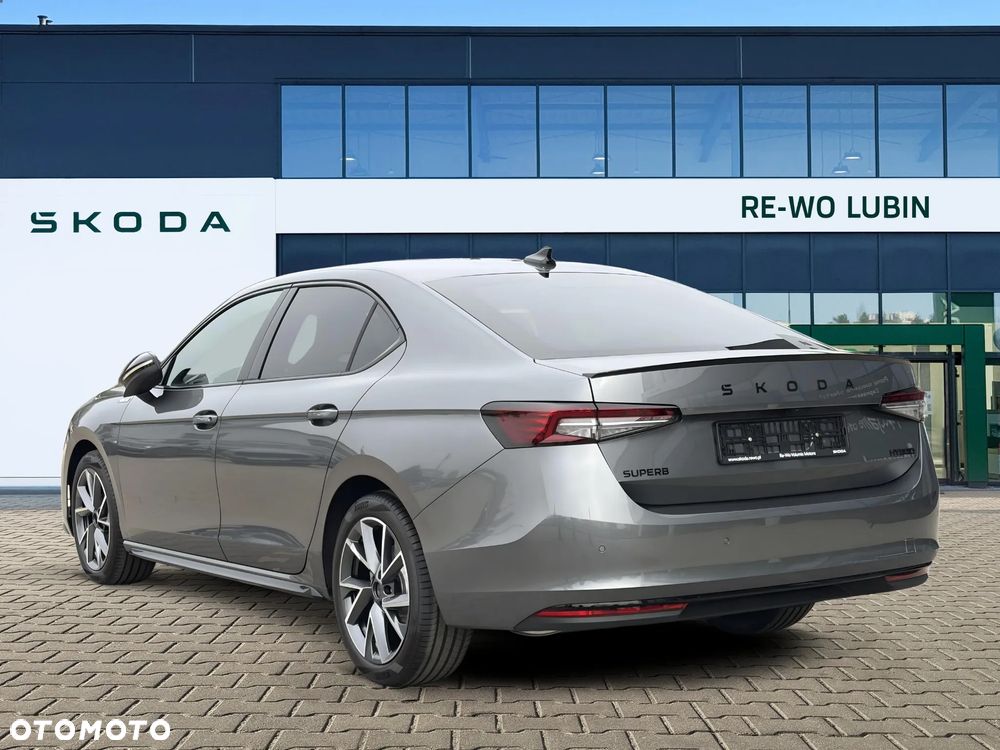 Skoda Superb 1.5 TSI Sportline DSG - 7