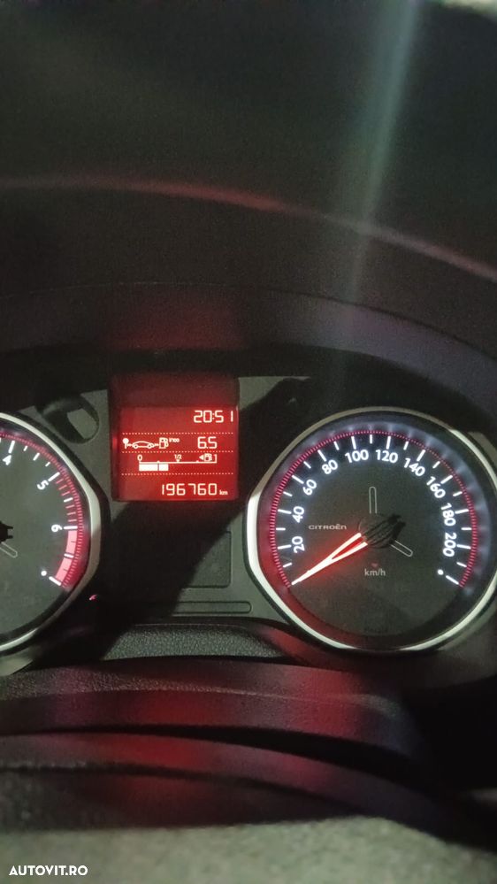 Citroën C-Elysée 1.2 PureTech BVM Shine - 4