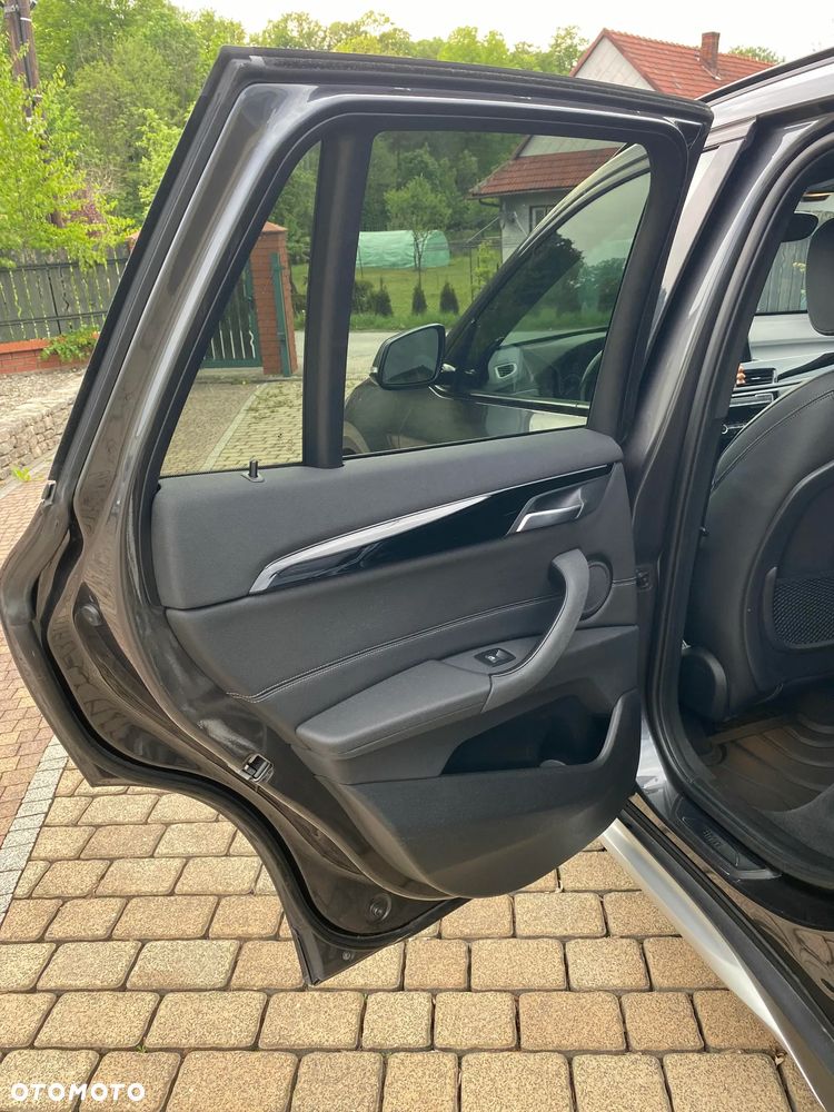 BMW X1 xDrive18d xLine sport - 30
