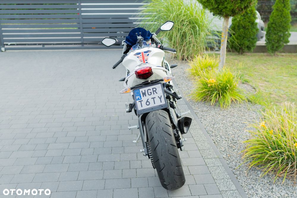 Triumph Daytona - 10