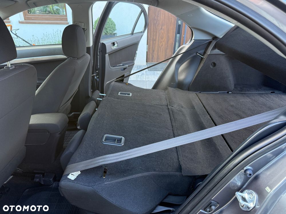 Mitsubishi Lancer 1.8 Intense - 33